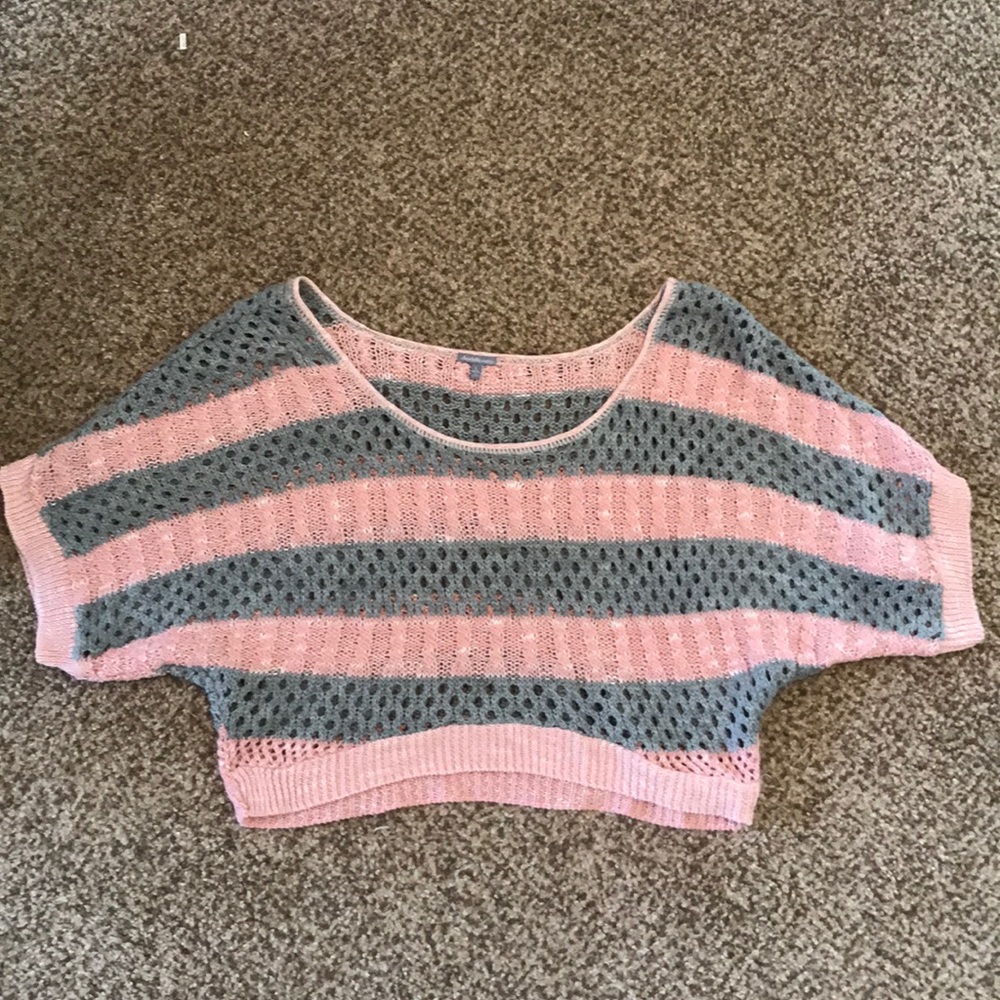 Crop top.